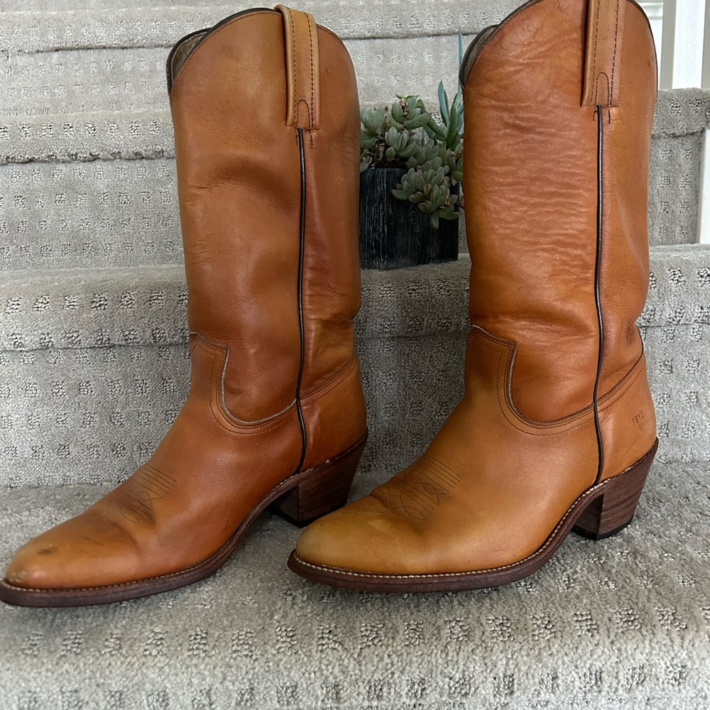 Frye Vintage Tan Pull On Cowboy Boots